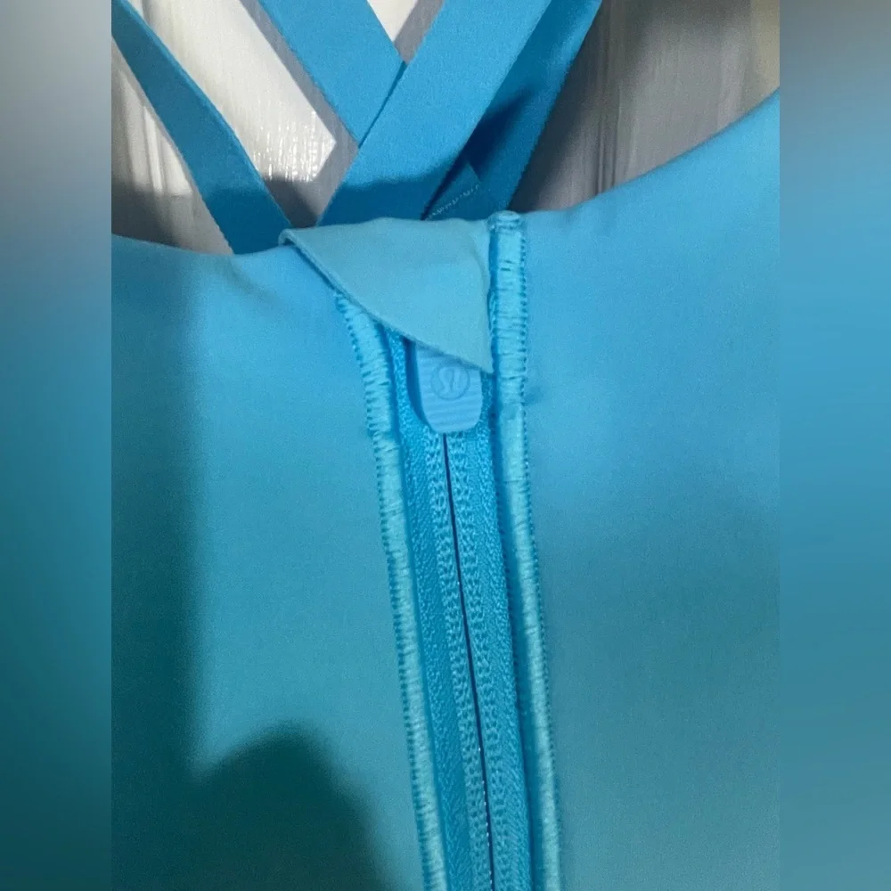 Lululemon Sports Bra Size 34B Energy High Support Blue Zip Front Athletic Gym - Picture 3 of 7